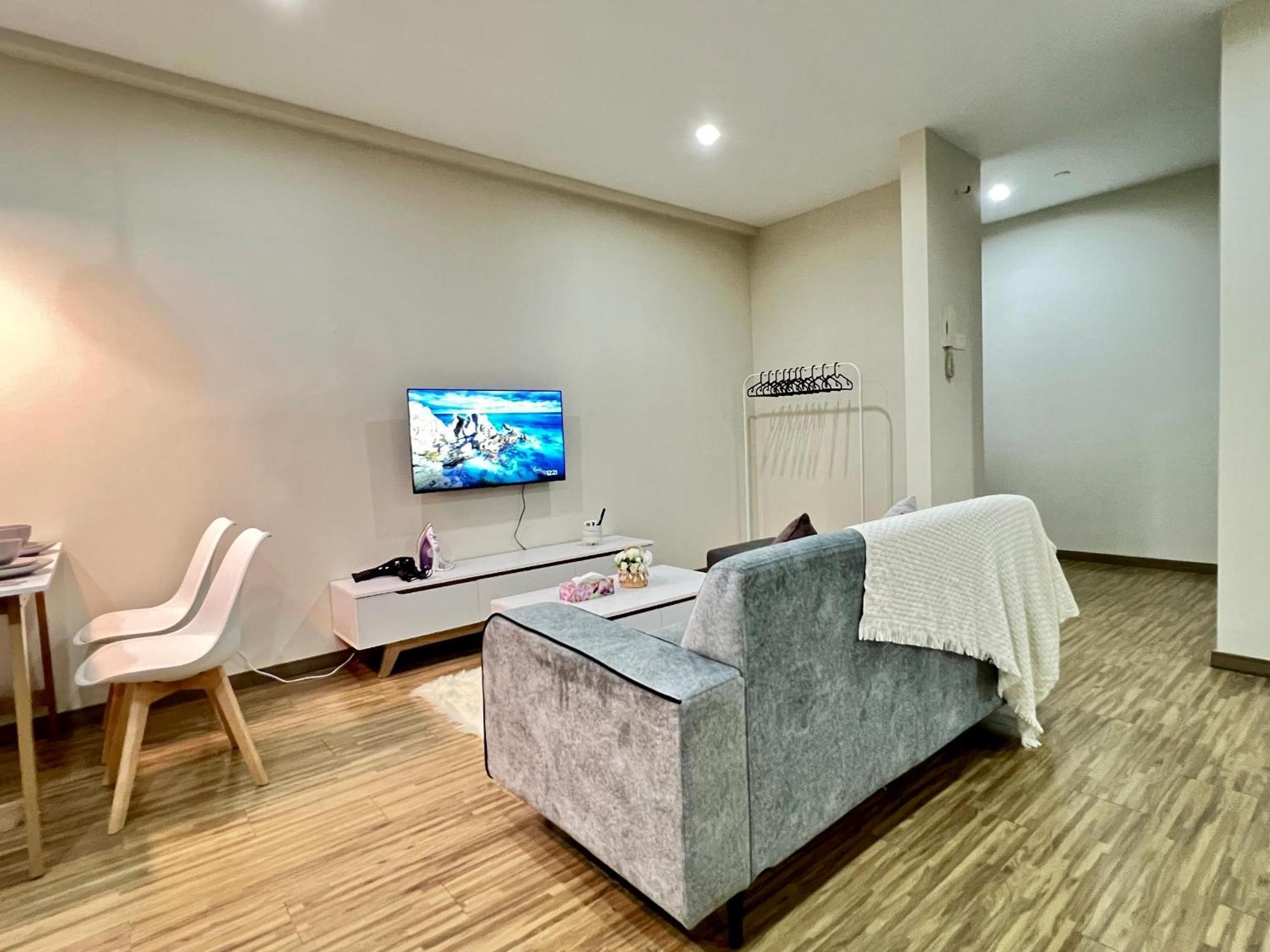 30 Off Monthly L 4Pax Designer Suite By Cityspace *